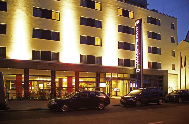 فندق هوليداي إن إكسبرس فرانكفورت ميسي المظهر الخارجي الصورة